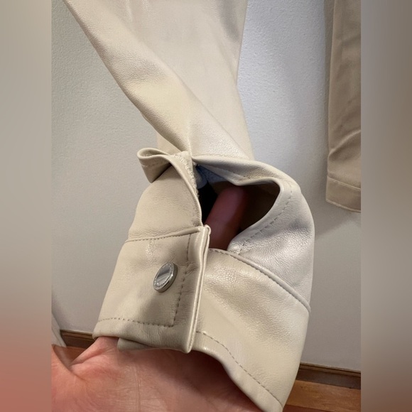 20. Maniere De Voir Faux leather Pants - Picture 7 of 16